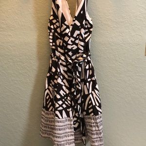 Cute mid dress large fit, tie waist